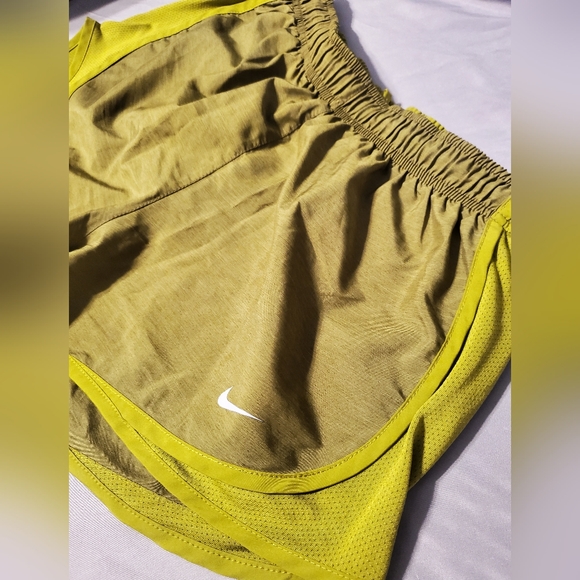 Short Nike size M - Picture 2 of 3